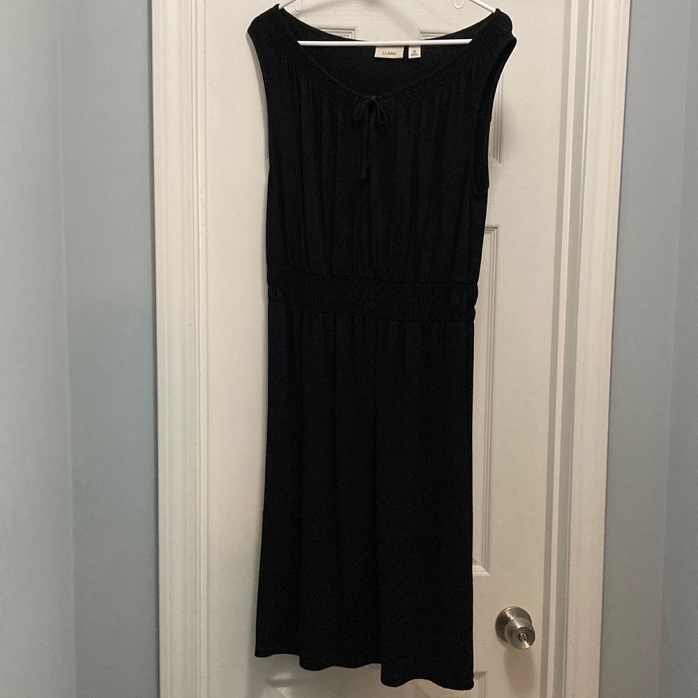 🎉3 for $15 on items $10 or less    
Lands End dress NWOT
